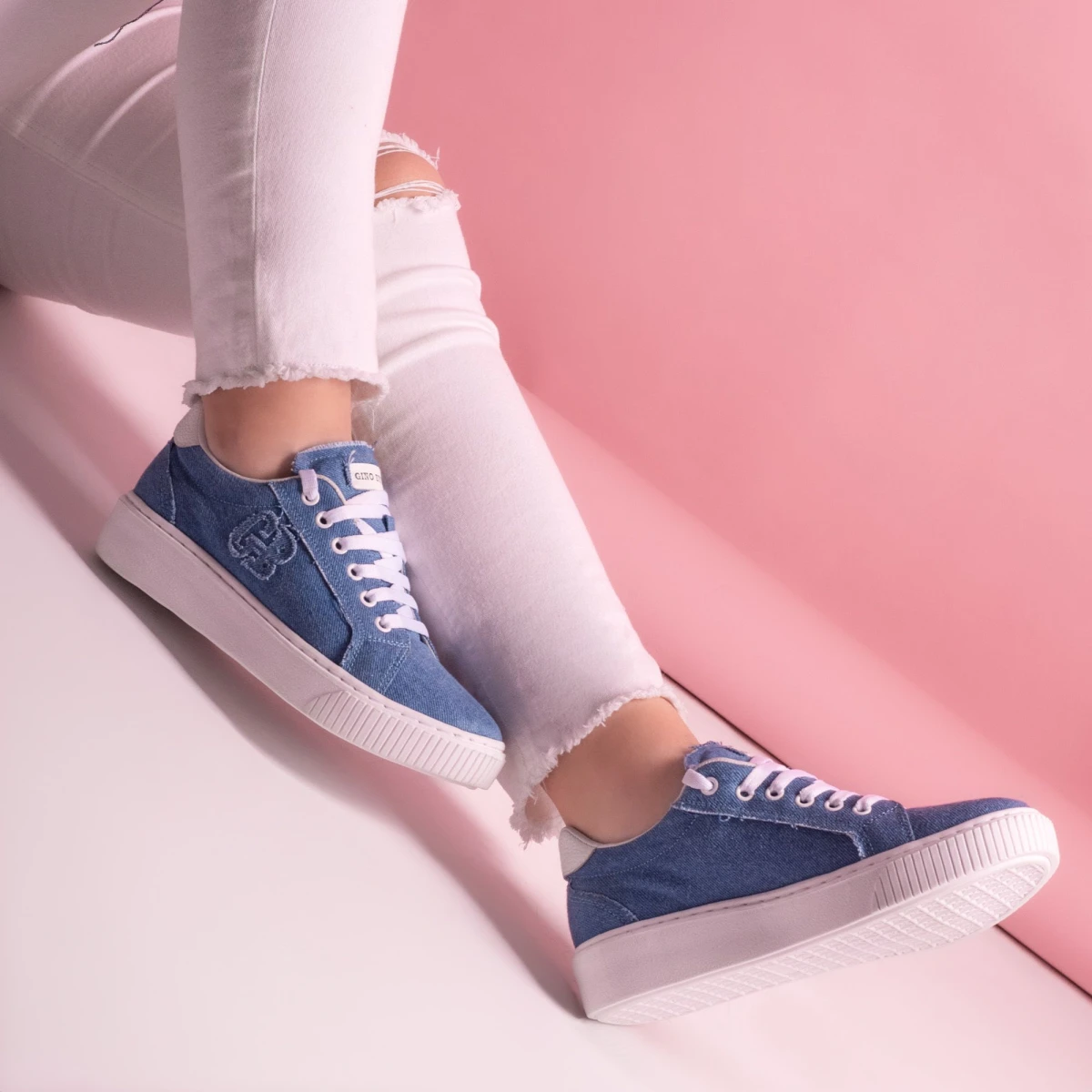 Denim Chic Sneaker 2